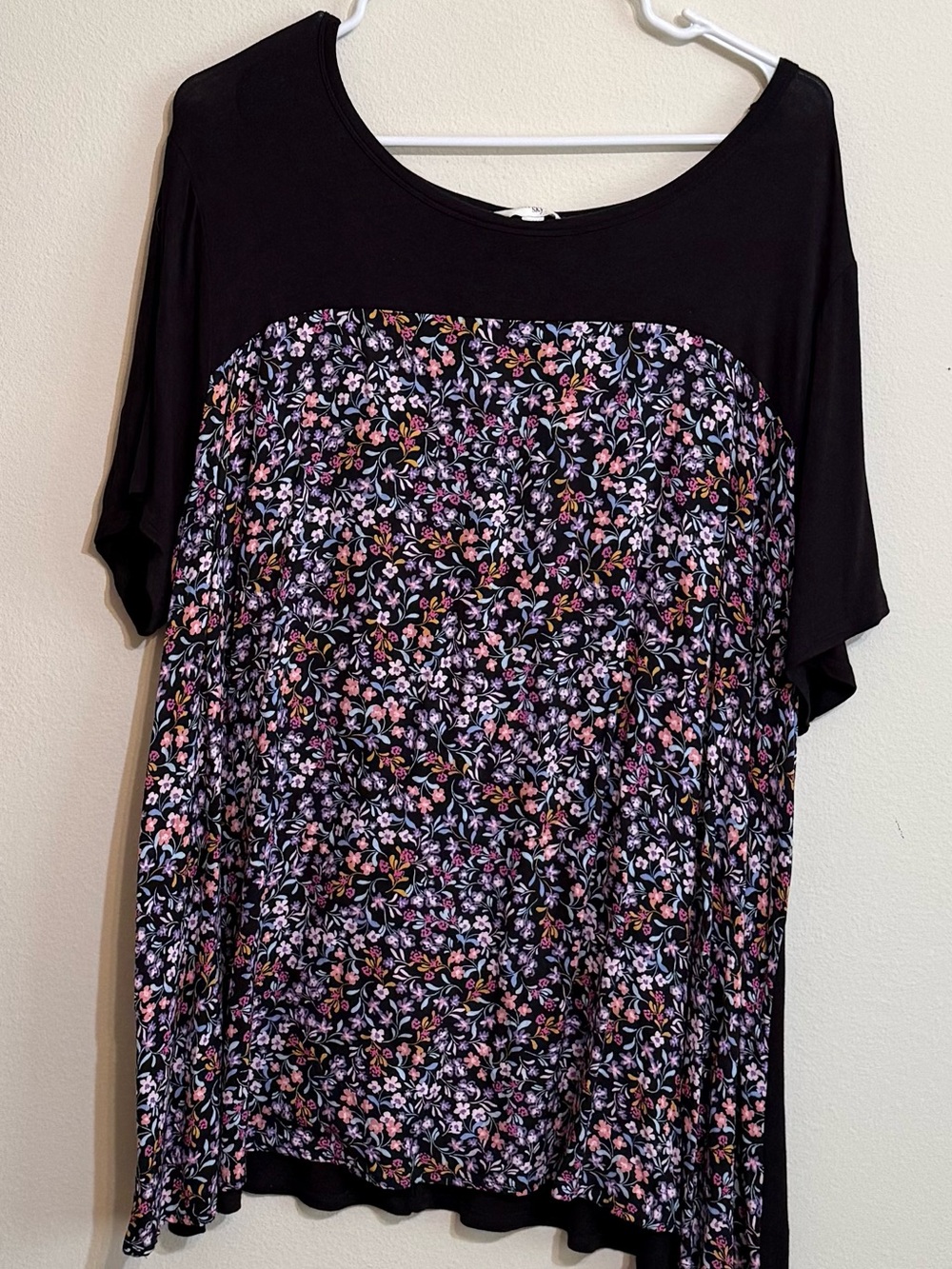Terra & Sky Black Short Sleeve Top with Pink Purple Floral Panel 2X